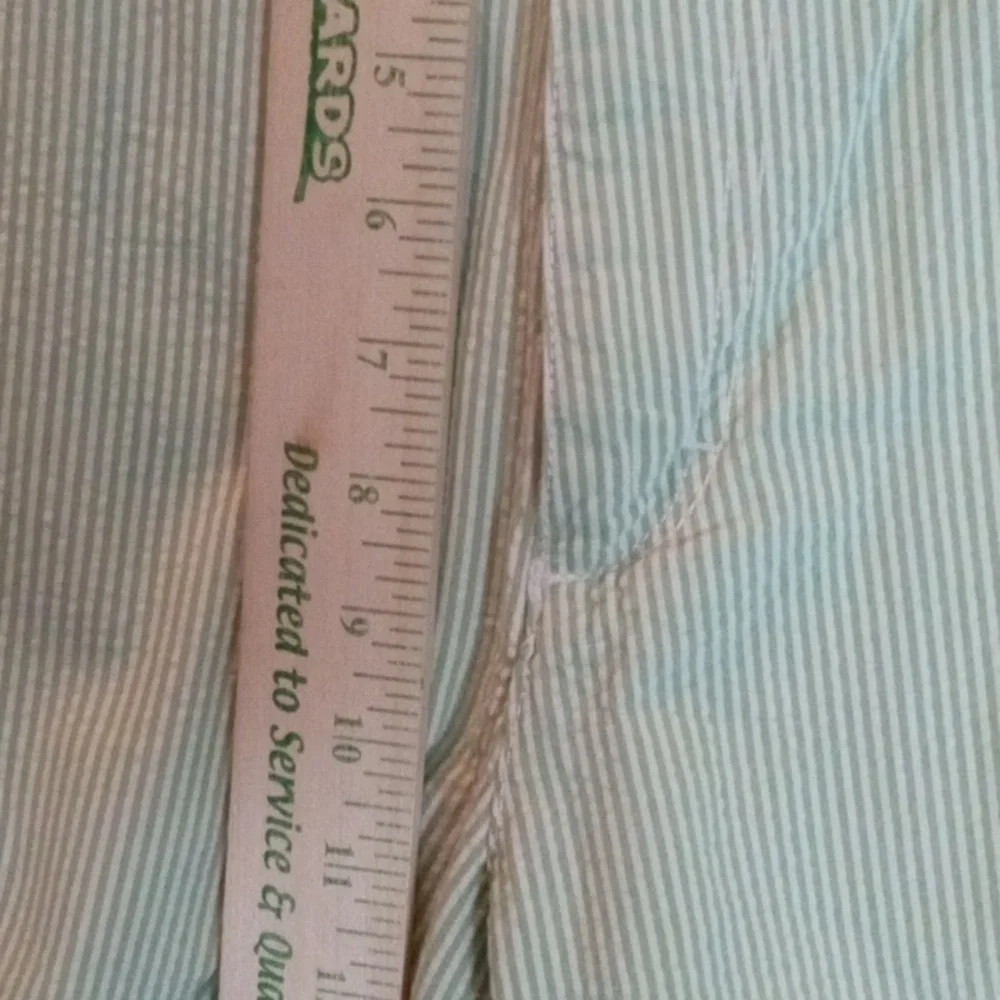 IZOD Flat Front Shorts sz 33, White & Green Strip, 100%cotton, Preowned - Picture 8 of 10
